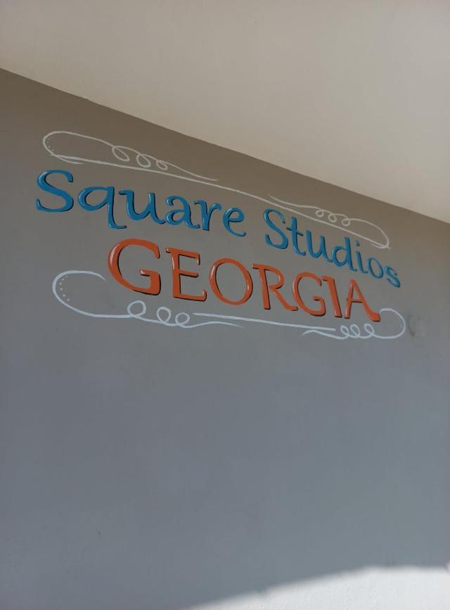 מטלה Square Studios Georgia מראה חיצוני תמונה